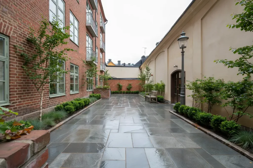renovering av innerg rd med ny stenl ggning p s dermalm